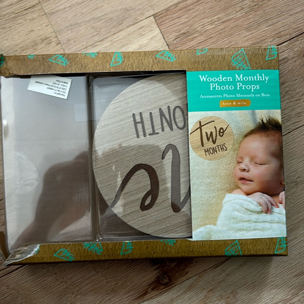 Wooden monthly photo props